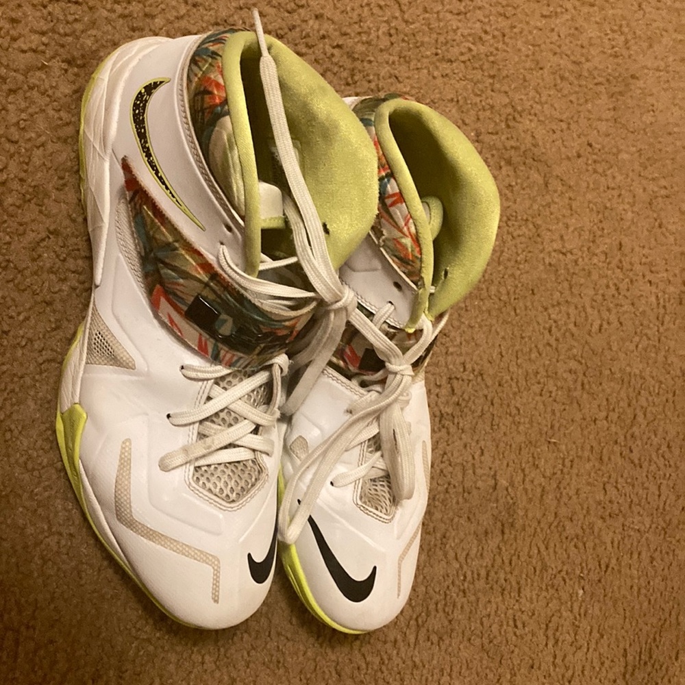 they aren’t my type I used them like 3-4 times they are size12 In good condition